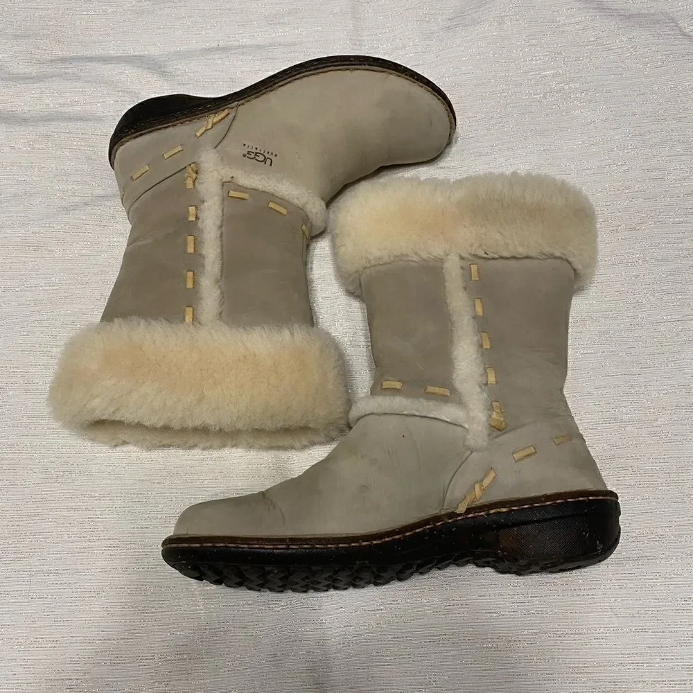 UGG Australia Elijo Boots Women Size 9
